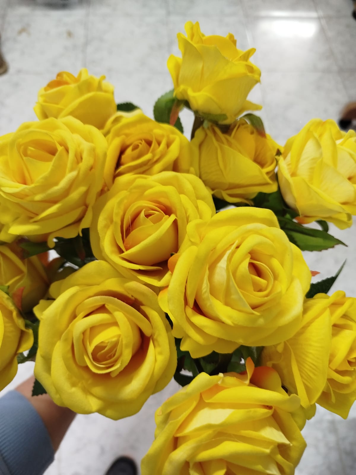 RENKLİ YAPAY GÜLLER SARI *